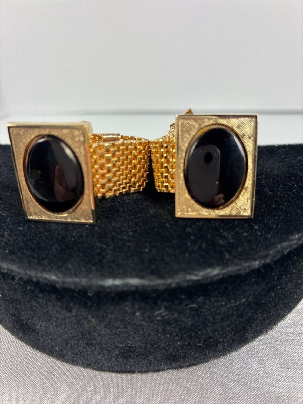 Vintage Black Gold Tone Mesh Wraparound Cufflinks Mid Century - Picture 7 of 9